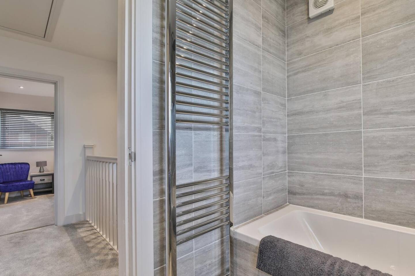 Modern, Cosy Whole House Wifi Close To Attractions Sheffield Exterior foto